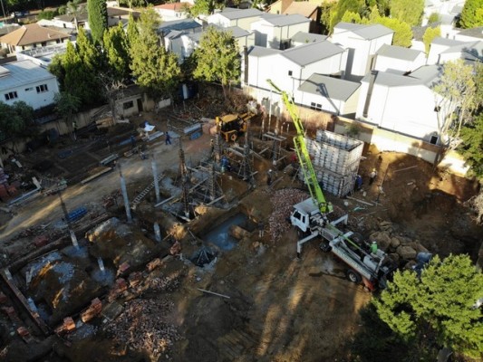 Foundations-Columns-taking-shape